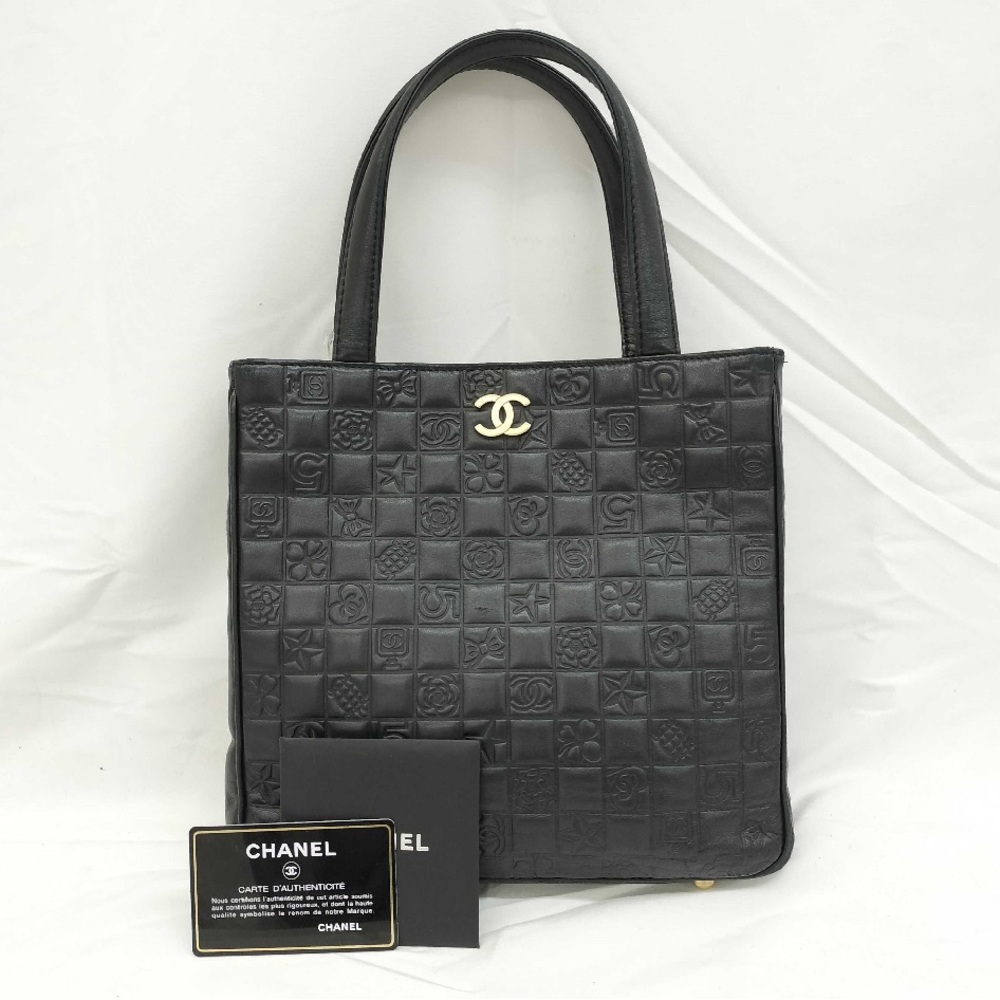 586 Chanel lambskin icon handbag